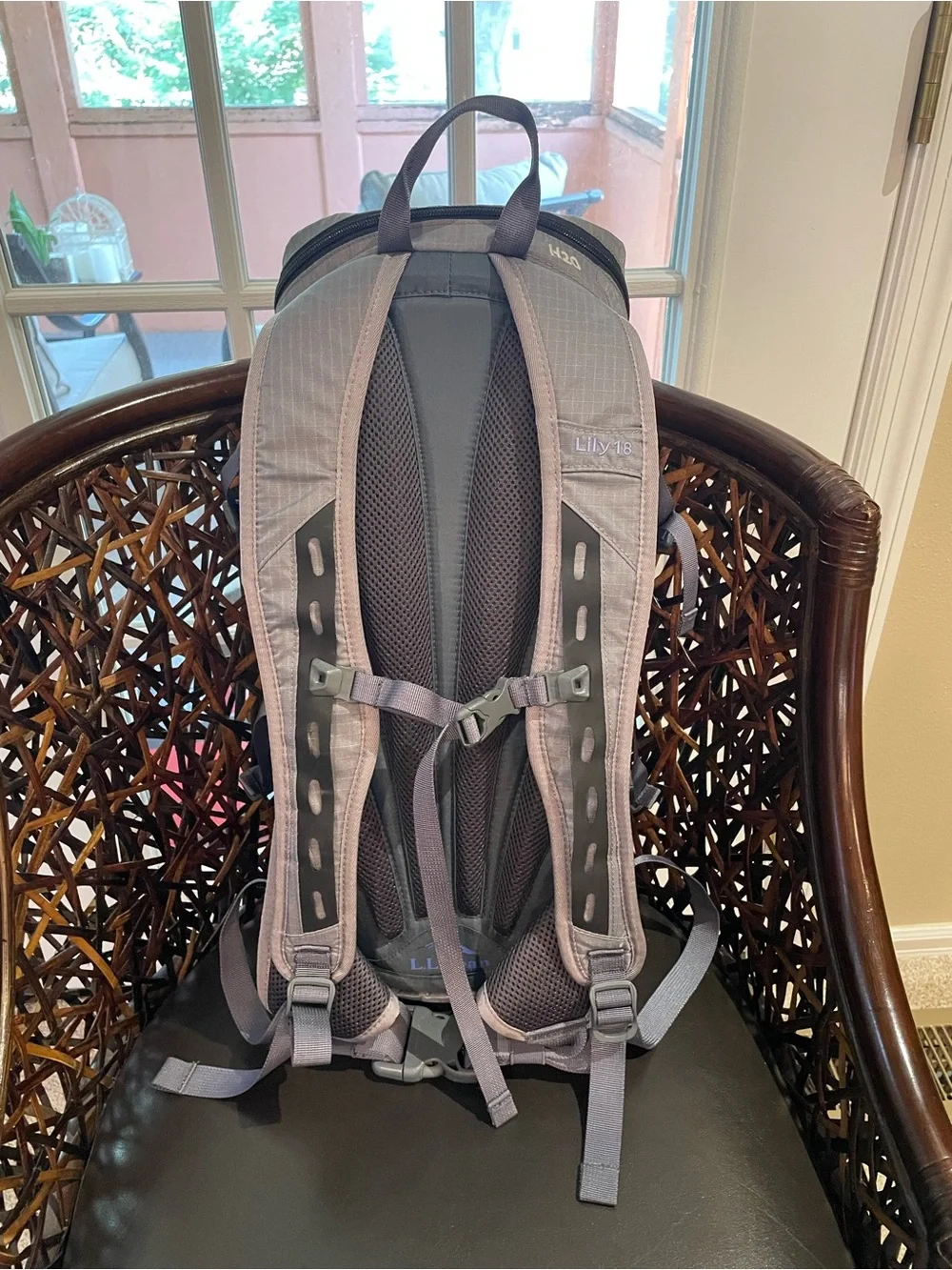 L.L. Bean Blue and Gray Lightweight Daypack Backpack Lily 18 back to school